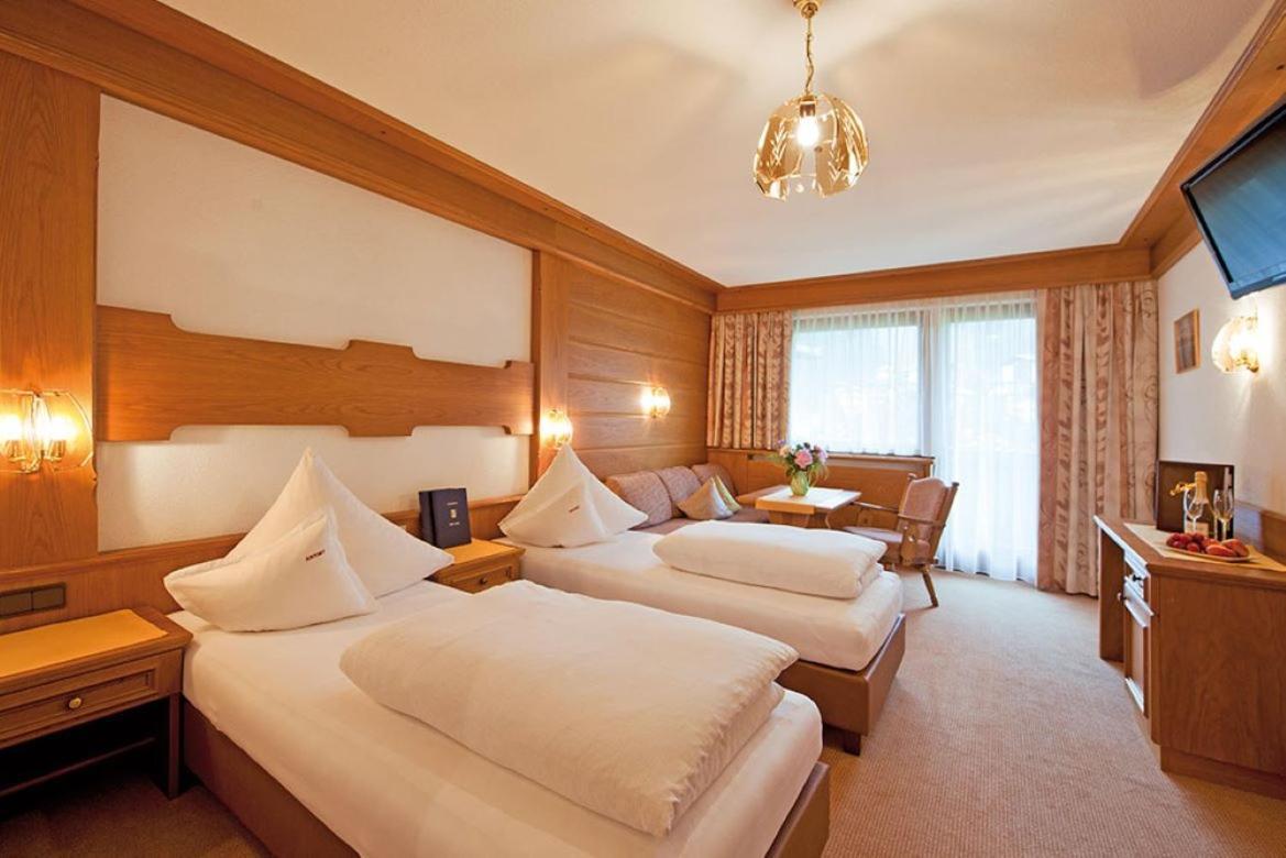 Hotel Antony อิสชเกิล ภายนอก รูปภาพ